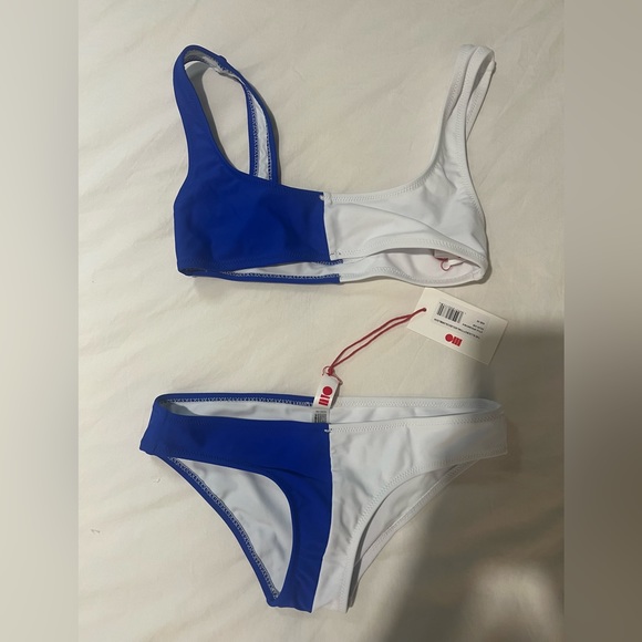 Ellee bikini top and bottom Solid and Striped - Picture 2 of 3